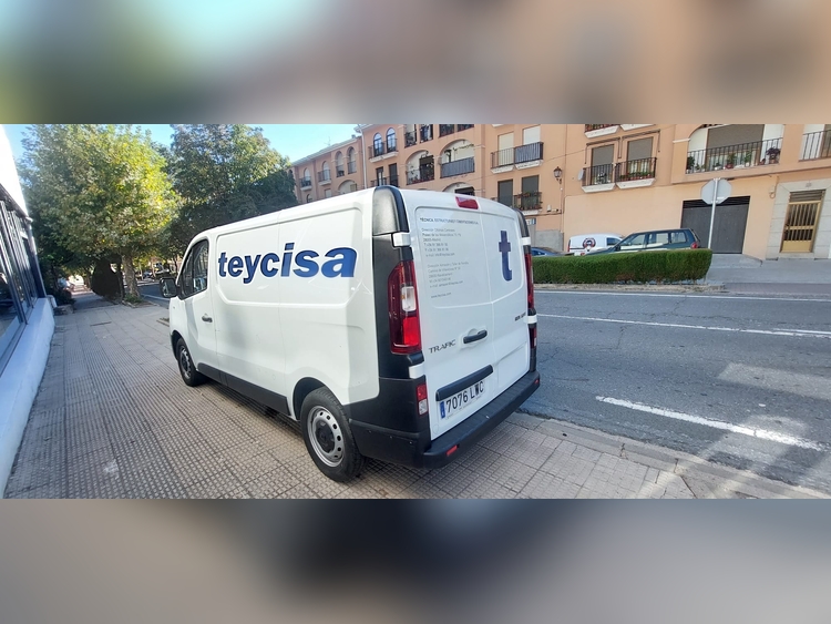Renault Trafic 2.0 120cv foto 4
